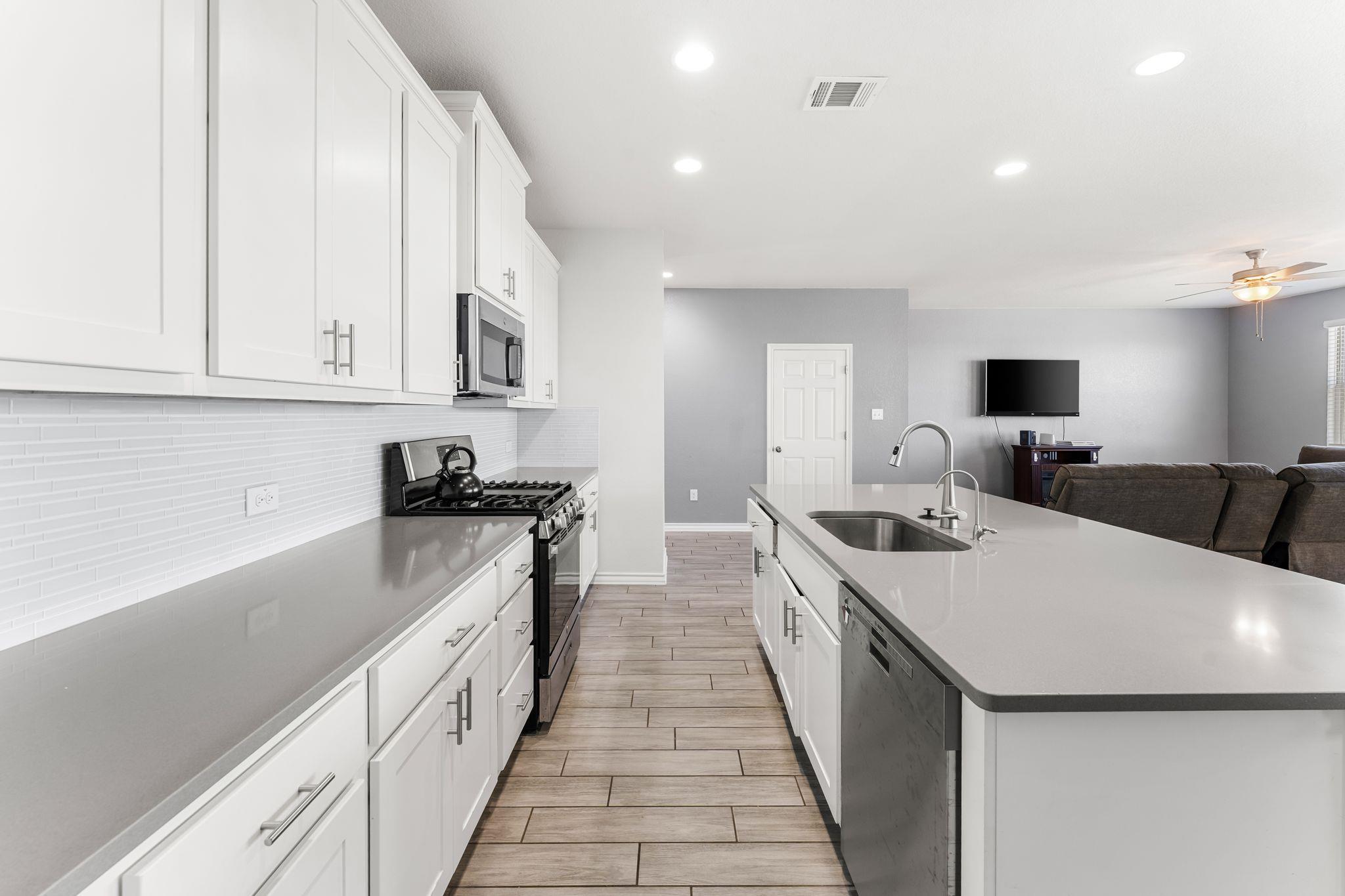974 Pepperbark Loop Buda TX 78610