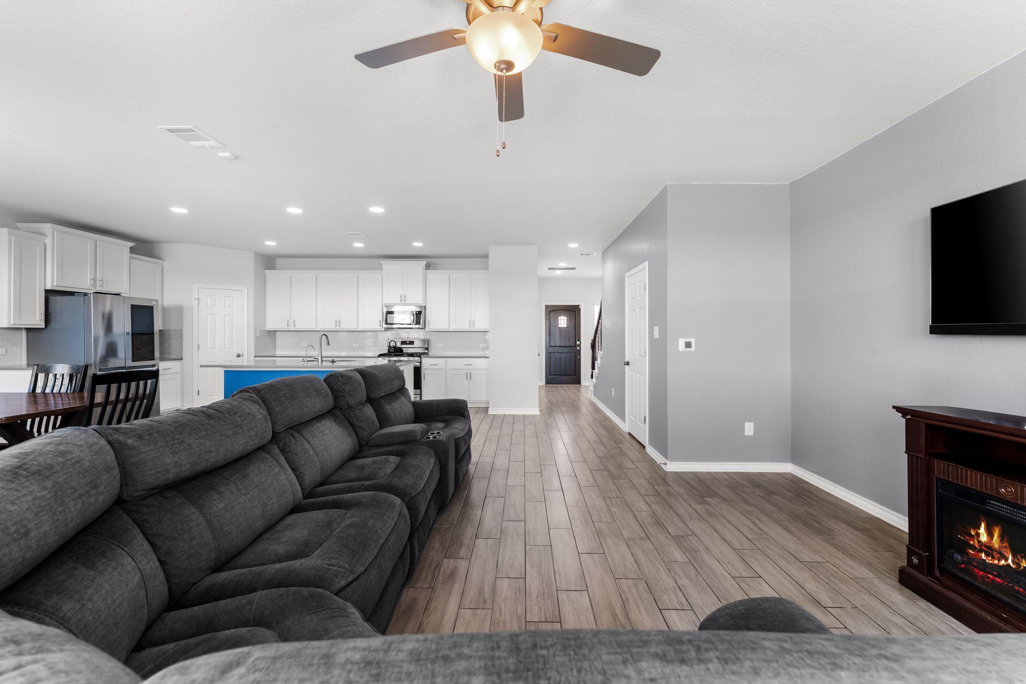 974 Pepperbark Loop Buda TX 78610