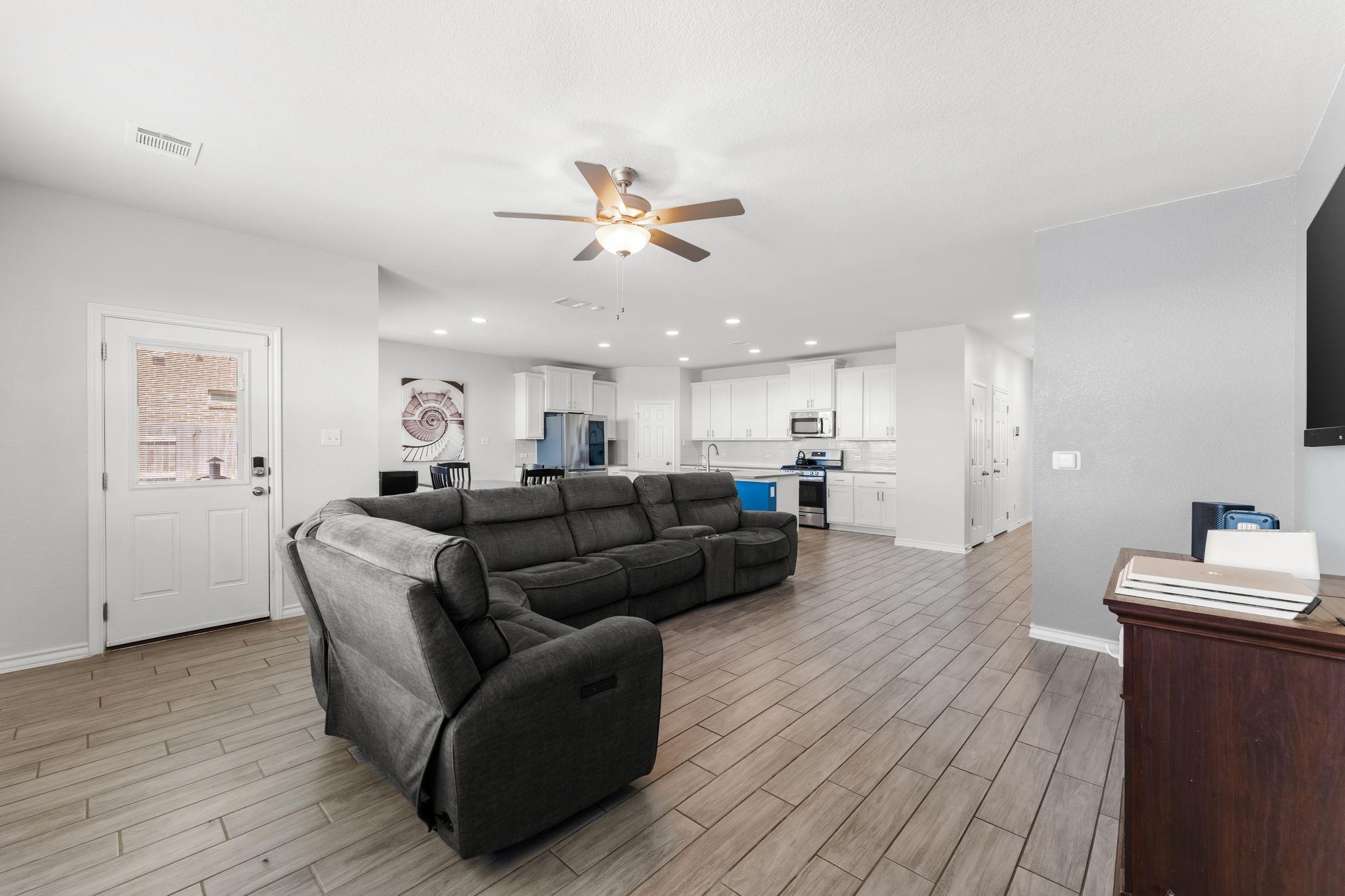 974 Pepperbark Loop Buda TX 78610
