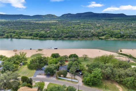 4310 River Oaks Drive Kingsland TX 78639