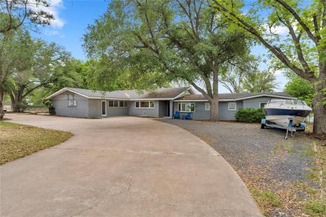 4310 River Oaks Drive Kingsland TX 78639