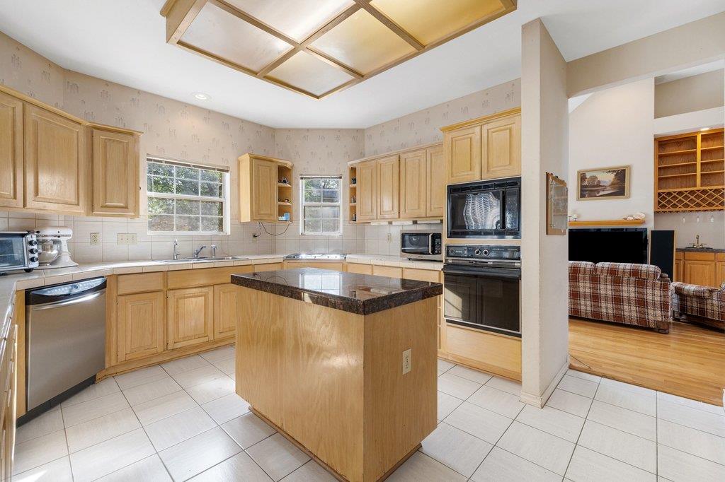 6705 Elfland Drive Austin TX 78746