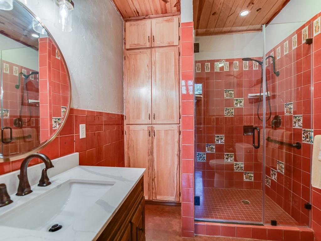 254 Middleton Road Spicewood TX 78669