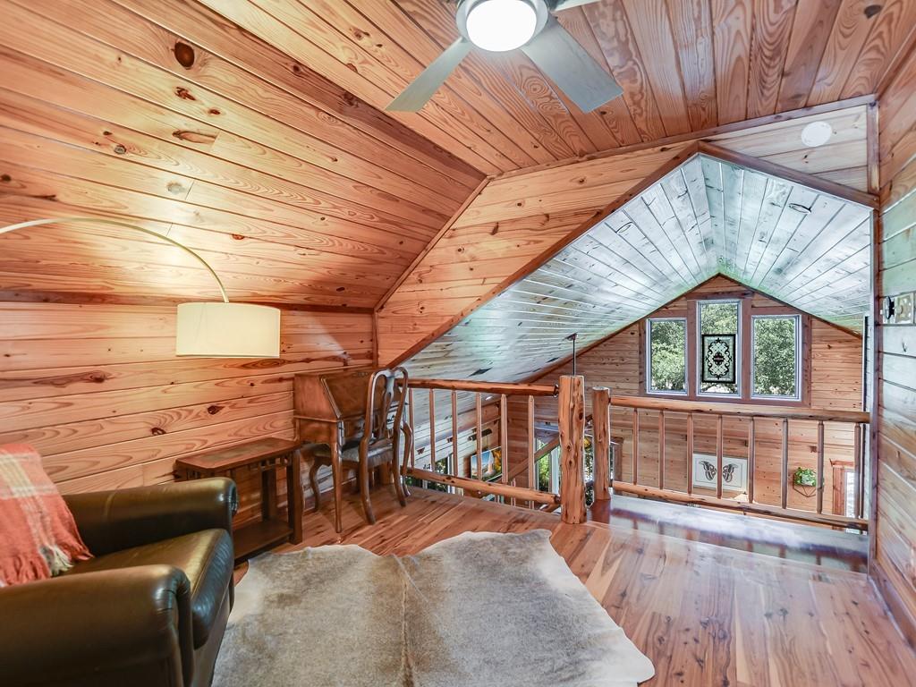 254 Middleton Road Spicewood TX 78669