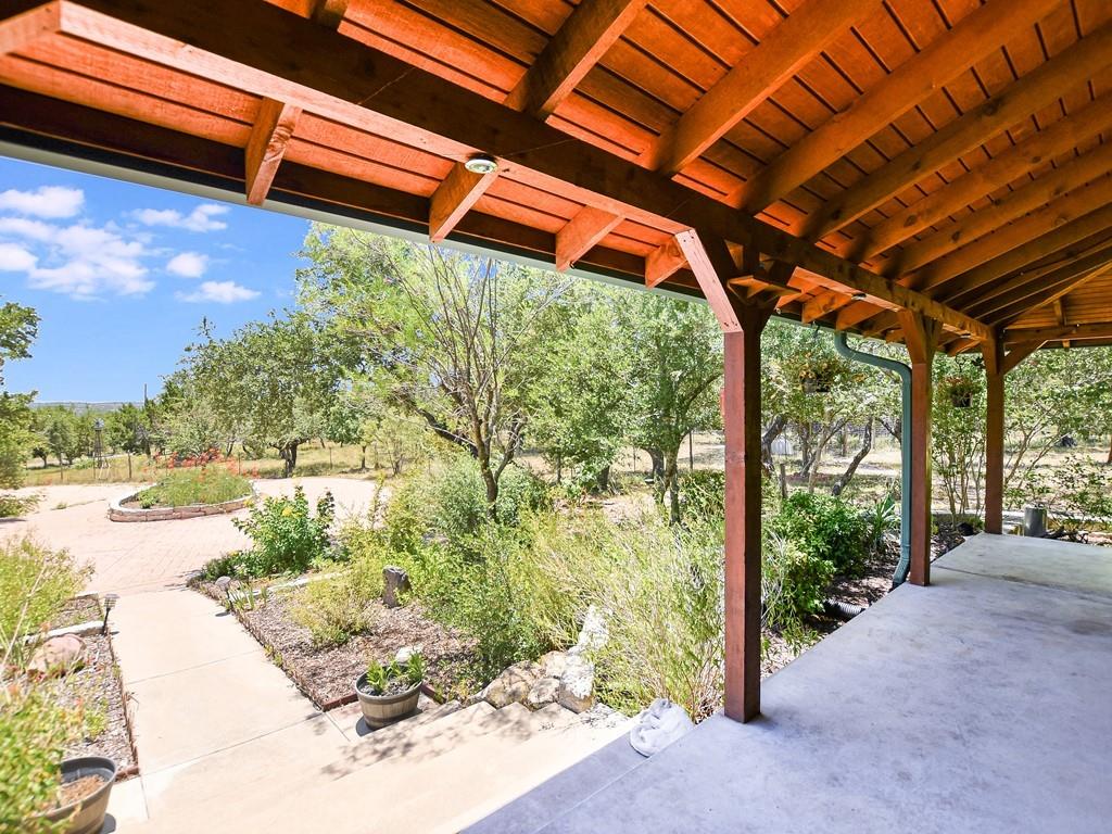 254 Middleton Road Spicewood TX 78669