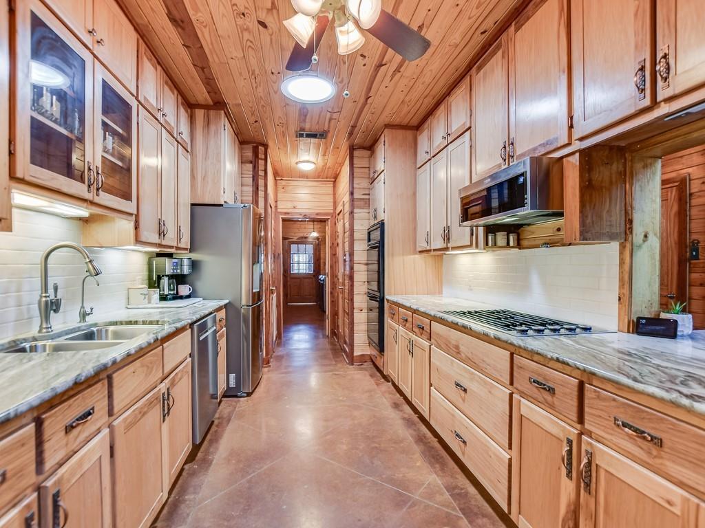 254 Middleton Road Spicewood TX 78669