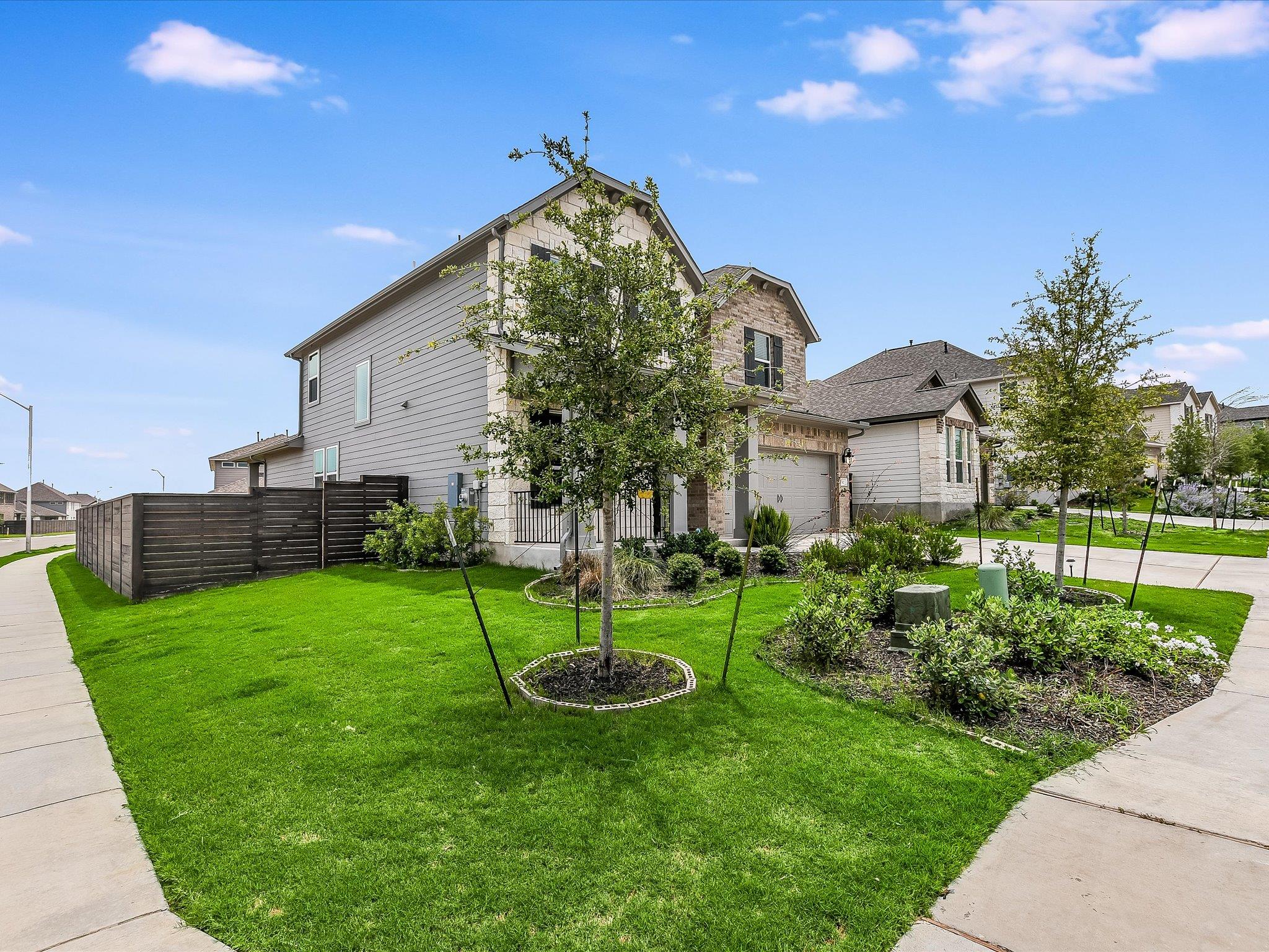 512 Voyage Trace Leander TX 78641