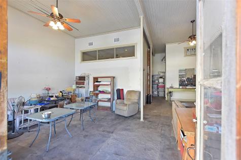 110 NE 2nd Street Smithville TX 78957