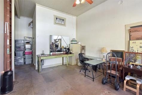 110 NE 2nd Street Smithville TX 78957