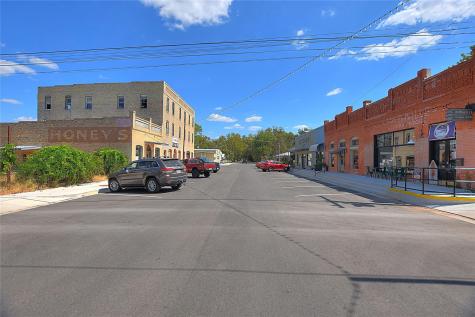110 NE 2nd Street Smithville TX 78957