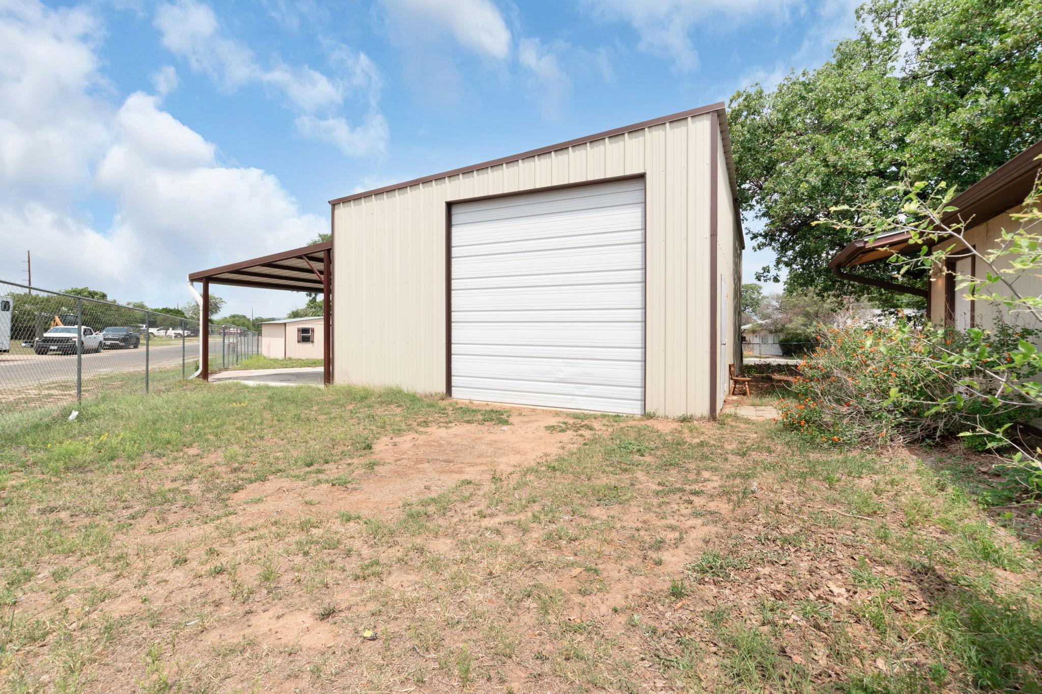 2025 Forest Trail Kingsland TX 78639