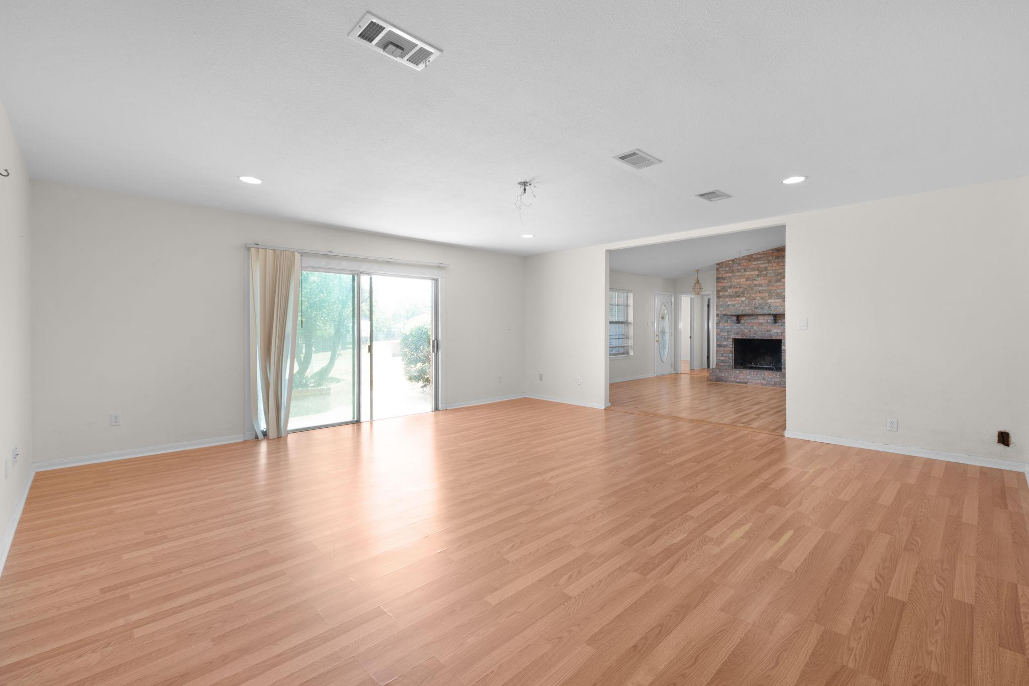 2025 Forest Trail Kingsland TX 78639