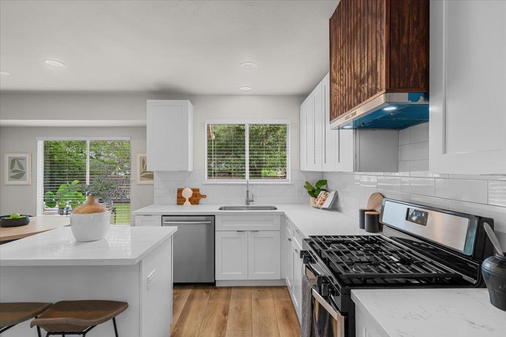 6437 Old Harbor Lane Austin TX 78739