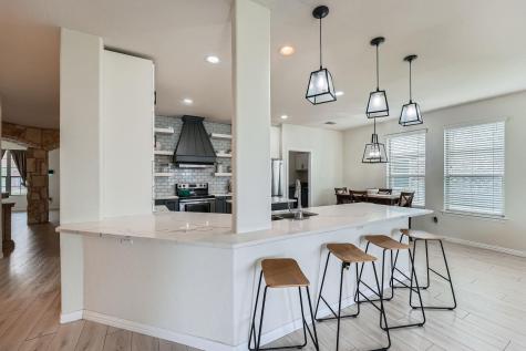 2004 S Ash Cove W Hutto TX 78634
