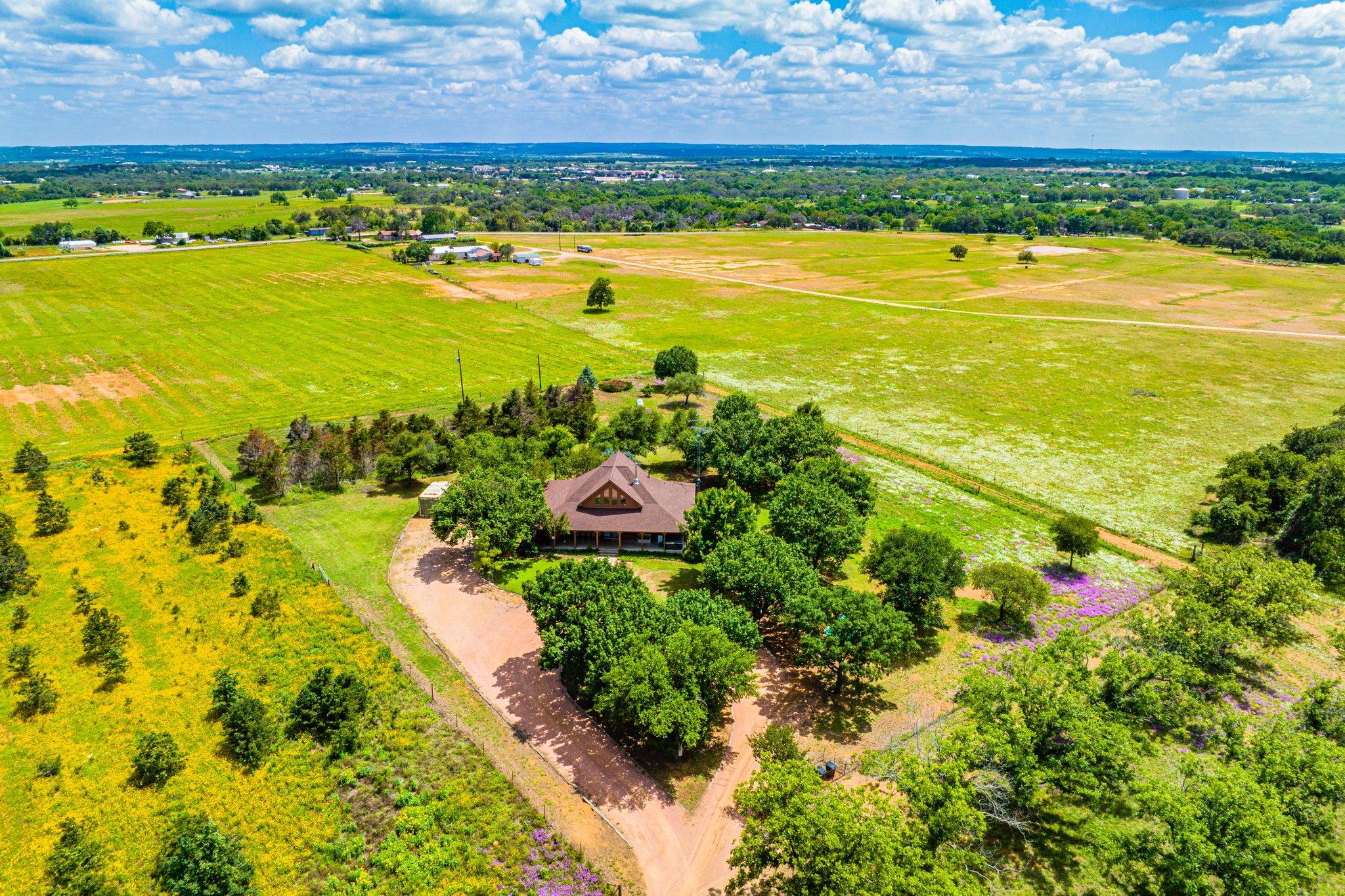 283 Hallford Fredericksburg TX 78624