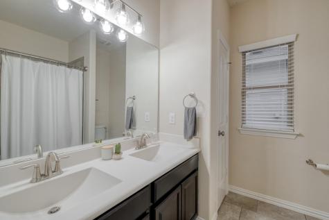 2621 Auburn Chestnut Lane Pflugerville TX 78660