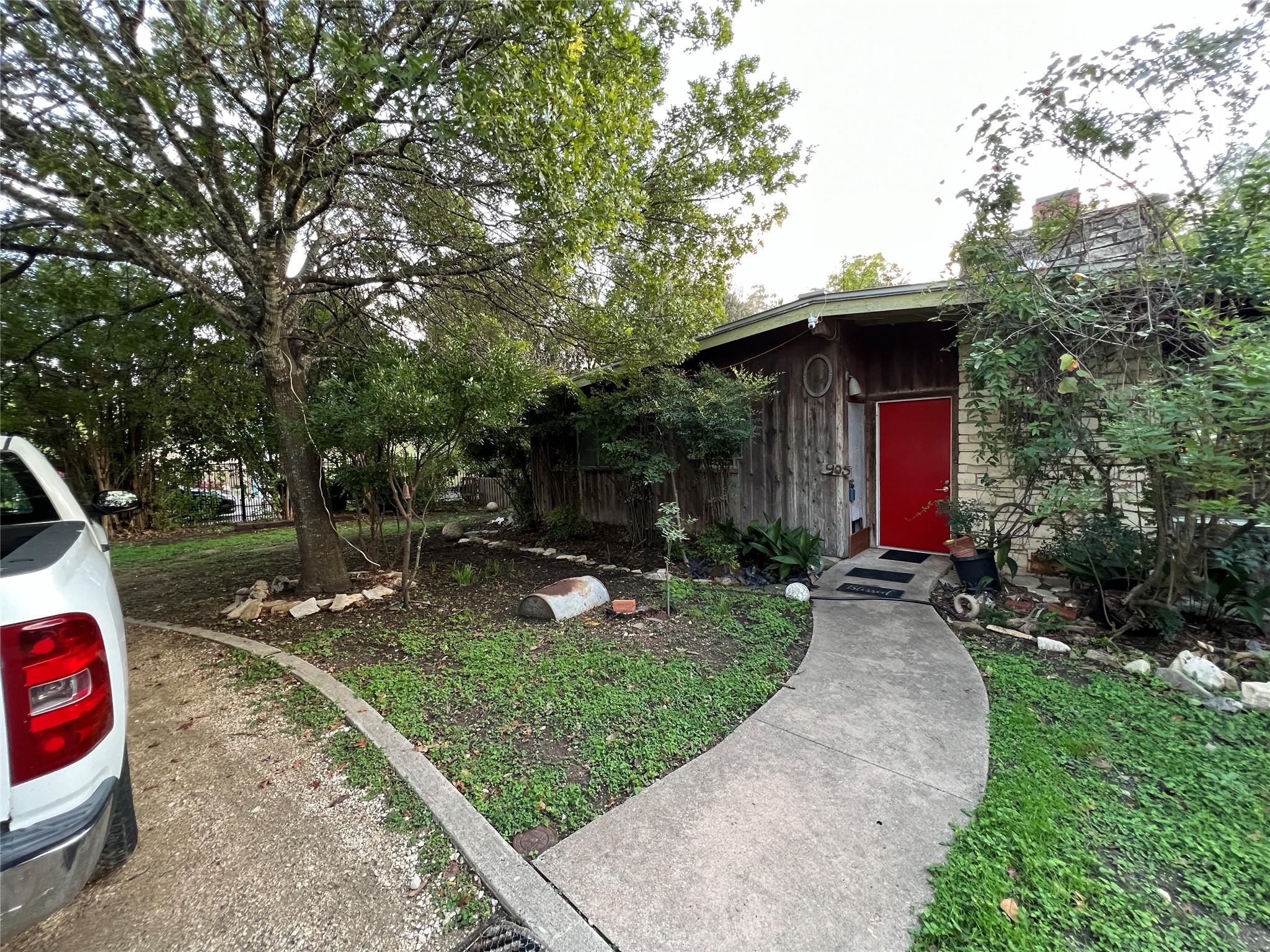 905 Neans Drive Austin TX 78758
