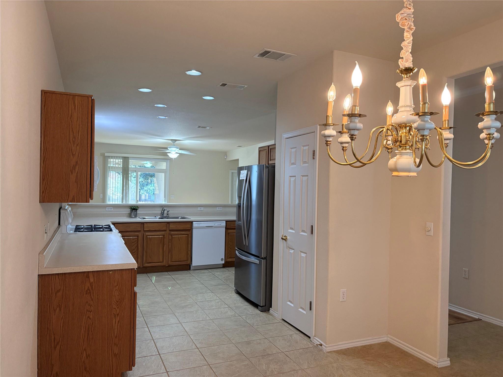 318 Crockett Loop Georgetown TX 78633