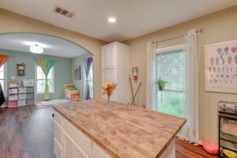 920 Washburn Street Taylor TX 76574