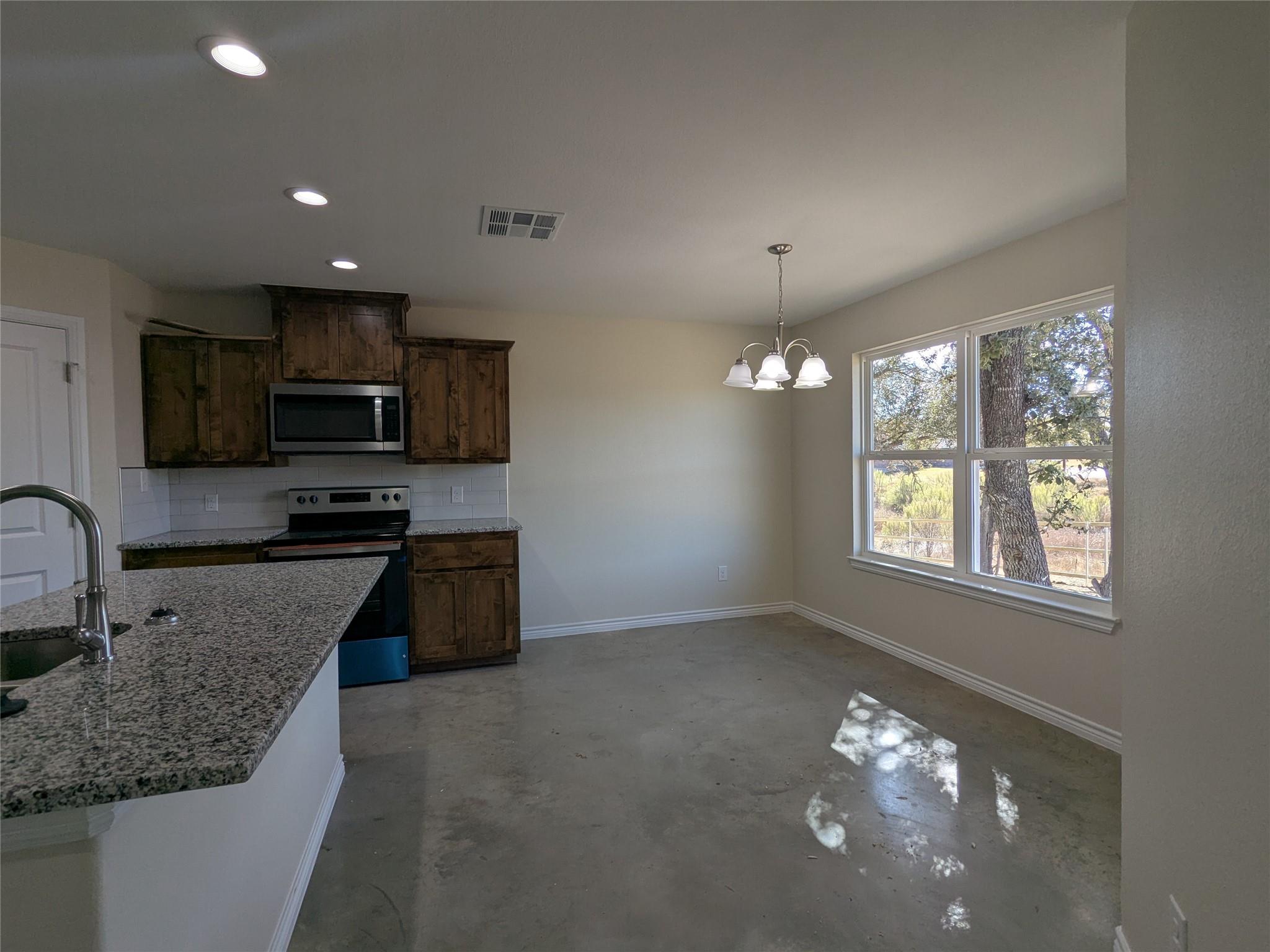 1023 Fieldstone Drive Lampasas TX 76550