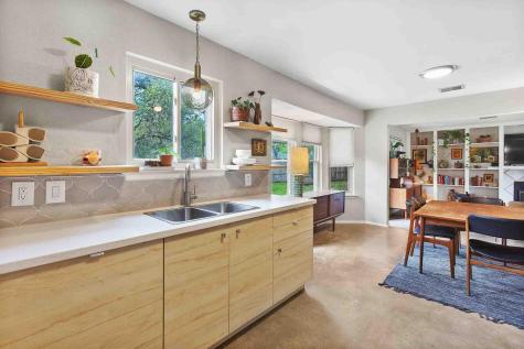 7907 Tiger Eye Cove Austin TX 78749