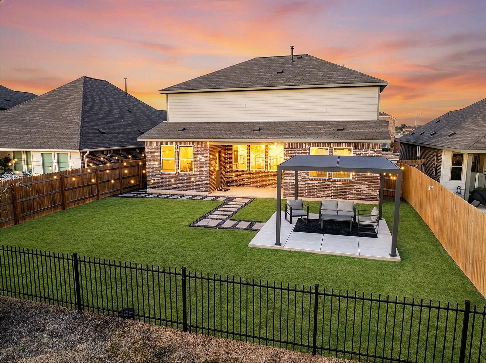 13117 Lapoynor Street Manor TX 78653