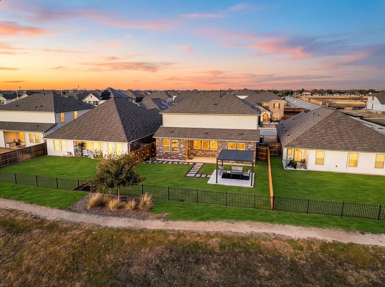 13117 Lapoynor Street Manor TX 78653