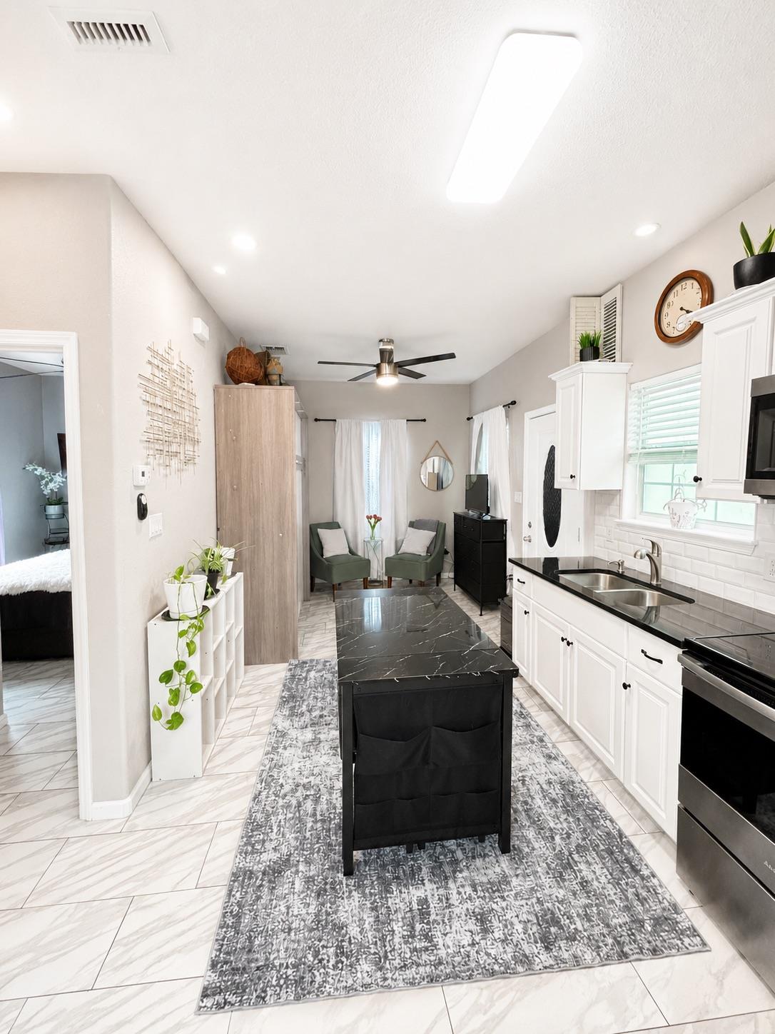 395 Willow Avenue Luling TX 78648