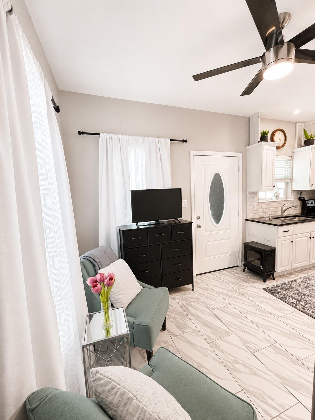 395 Willow Avenue Luling TX 78648