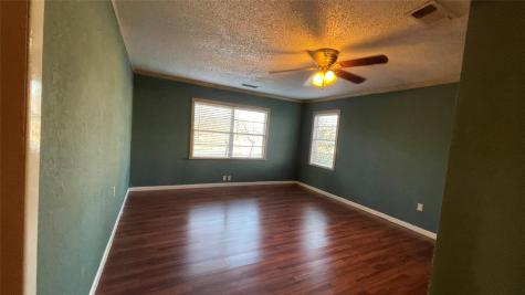 909 Fannin Street Nocona TX 76255