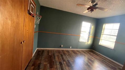 909 Fannin Street Nocona TX 76255