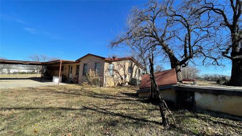 909 Fannin Street Nocona TX 76255