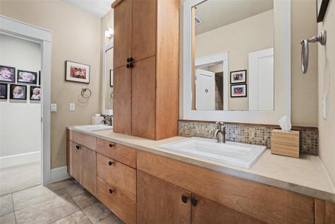 816 Stonewall Ridge Lane Austin TX 78746