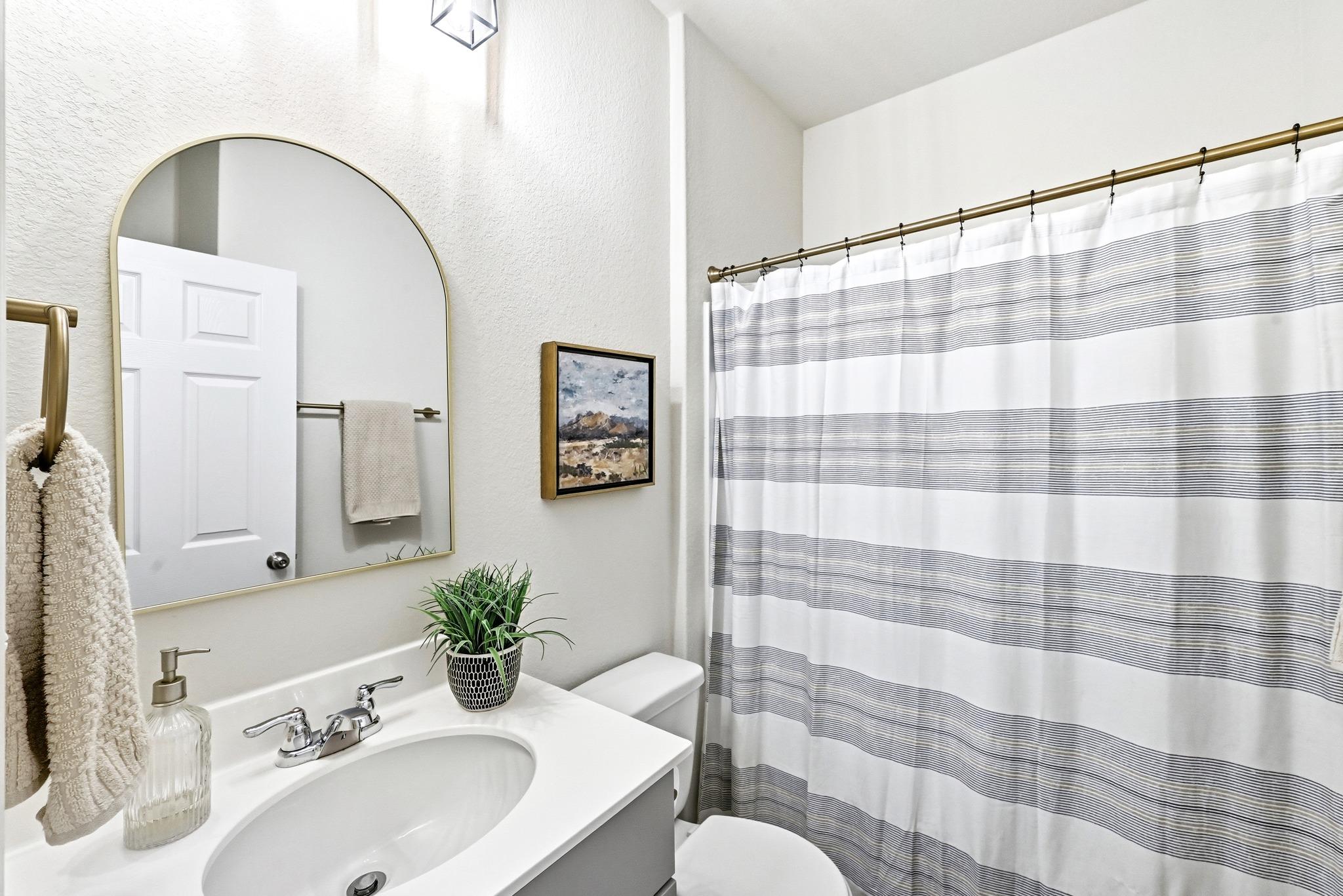 462 Tree Nut Loop Buda TX 78610