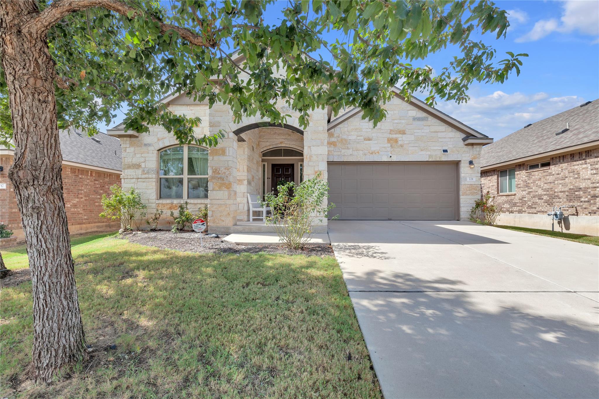 721 Schefer Street Leander TX 78641