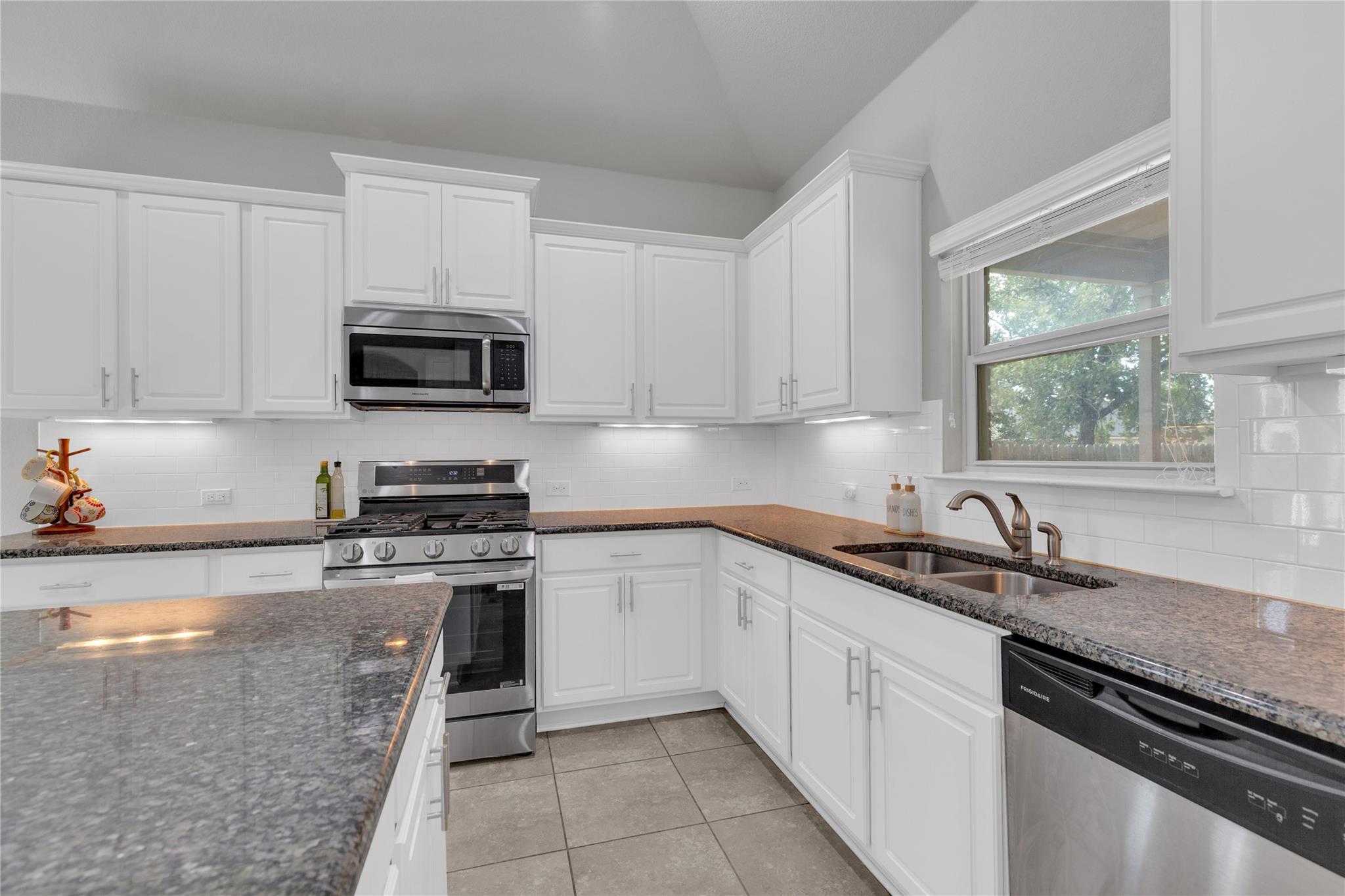721 Schefer Street Leander TX 78641
