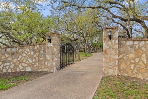 999 Enchanted Oaks Drive Driftwood TX 78619