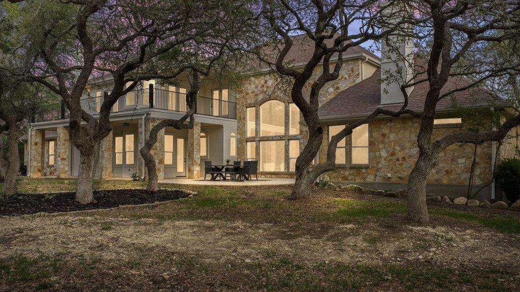 999 Enchanted Oaks Drive Driftwood TX 78619