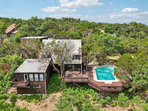 1002 Jousting Place Austin TX 78746