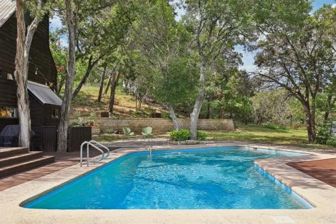 1002 Jousting Place Austin TX 78746