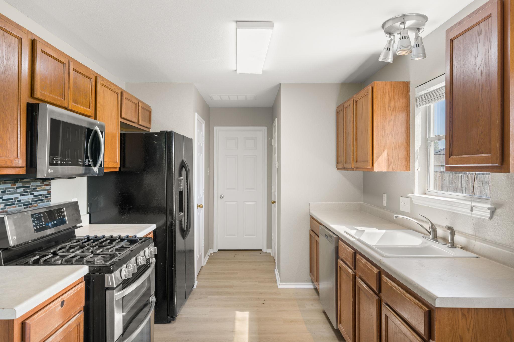 2700 Breezy Point Cove Round Rock TX 78665