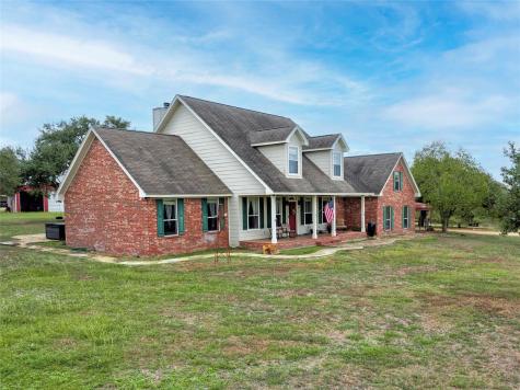 2040 W Guenther Lane La Grange TX 78945