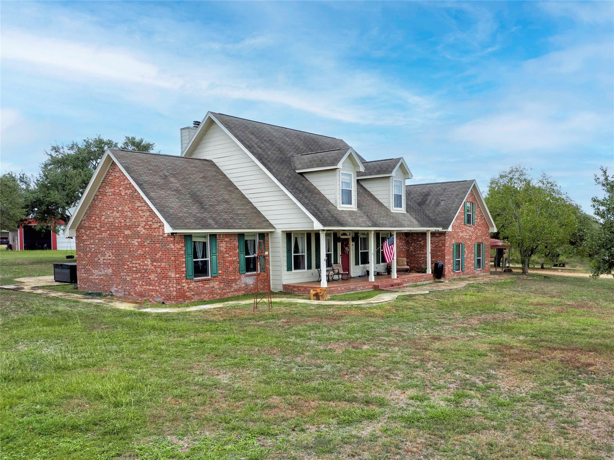 2040 W Guenther Lane La Grange TX 78945