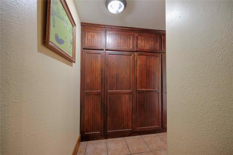 2040 W Guenther Lane La Grange TX 78945