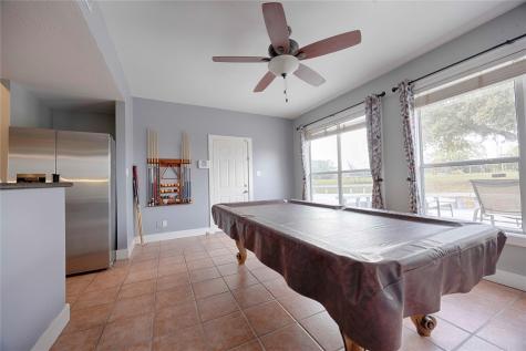 2040 W Guenther Lane La Grange TX 78945