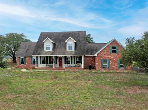 2040 W Guenther Lane La Grange TX 78945