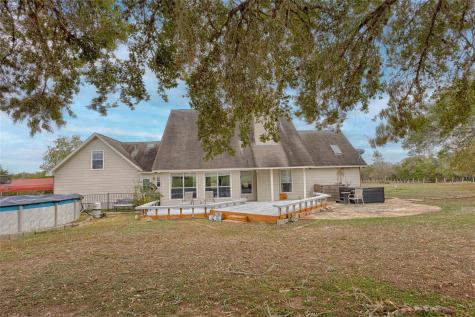 2040 W Guenther Lane La Grange TX 78945