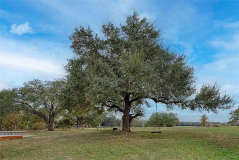2040 W Guenther Lane La Grange TX 78945