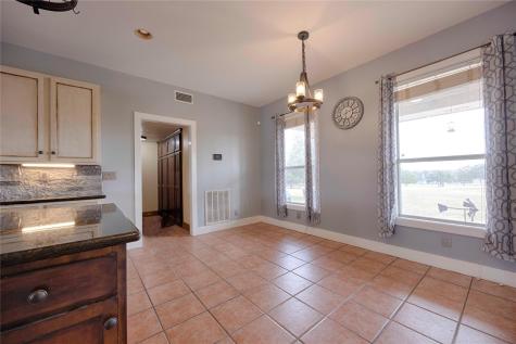 2040 W Guenther Lane La Grange TX 78945