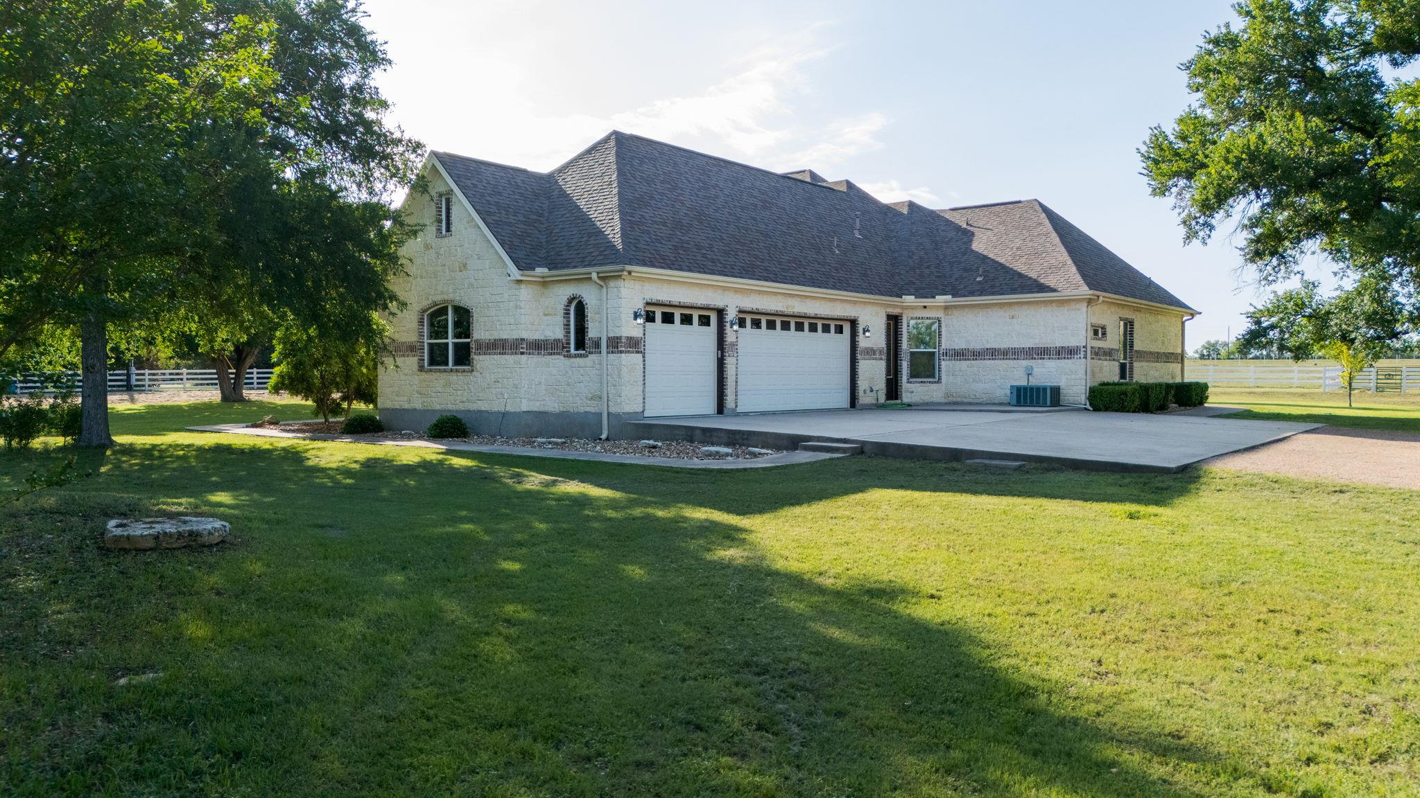 134 Creekside Drive Liberty Hill TX 78642
